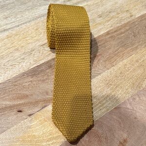 Elegant slim Mustard Knit Tie